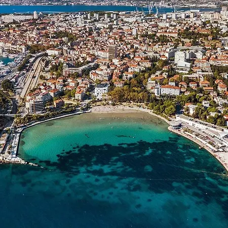 Diocles Place سبليت